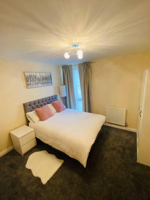 Beautiful And Modern 2 Bedroom Flat In Colindale Edgware Exterior photo